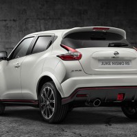 Nissan Juke NISMO RS: слева сзади