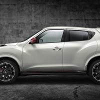 Nissan Juke NISMO RS: слева сбоку