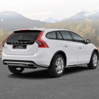 VOLVO V60 Cross Country: справа сзади