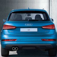 Audi Q3: сзади