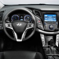 Hyundai i40 sedan: место водителя
